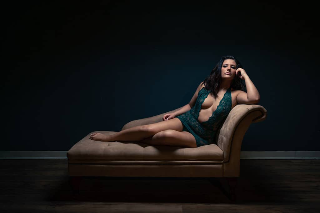 Dark-boudoir